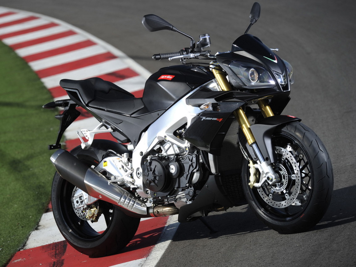 Aprilia Tuono V4 R Black