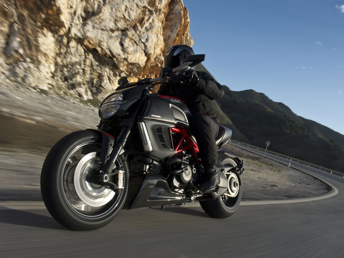 2011 Ducati Diavel