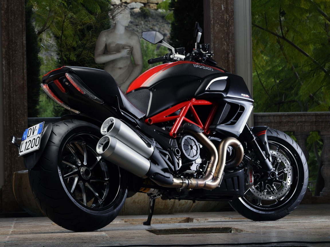 Ducati Monster 1100