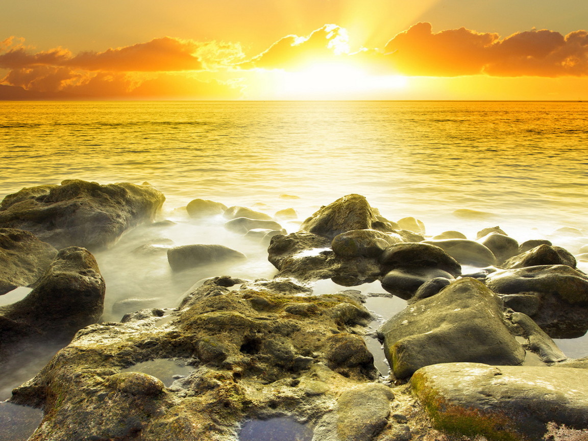 Прибрежные камни