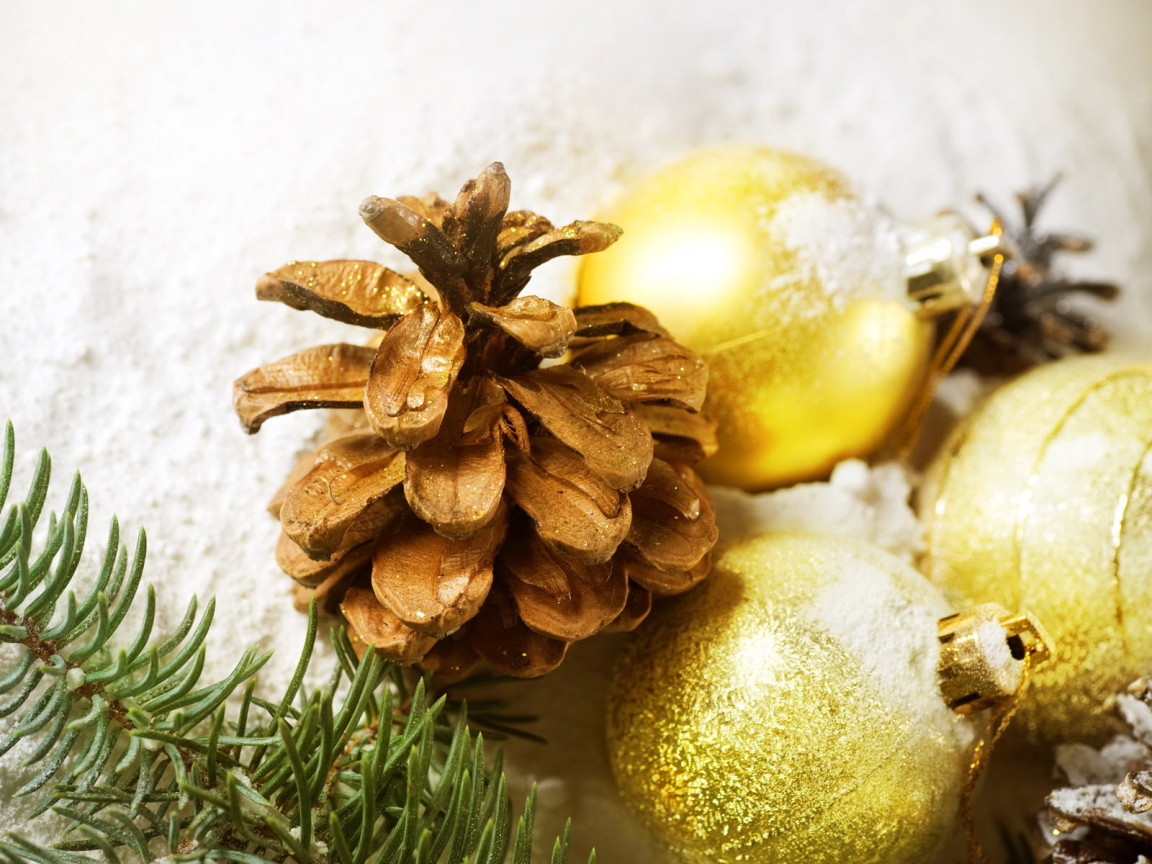 Шишка на новый год