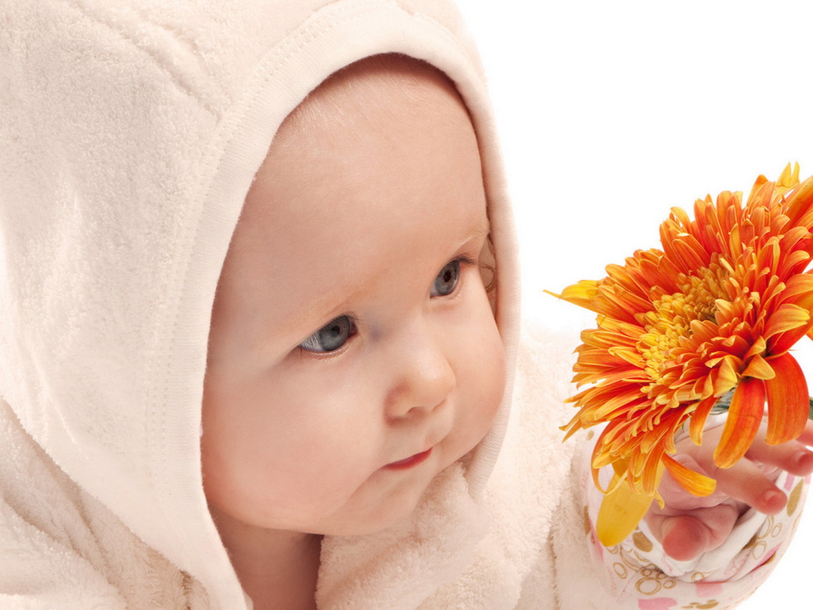 Baby and flower