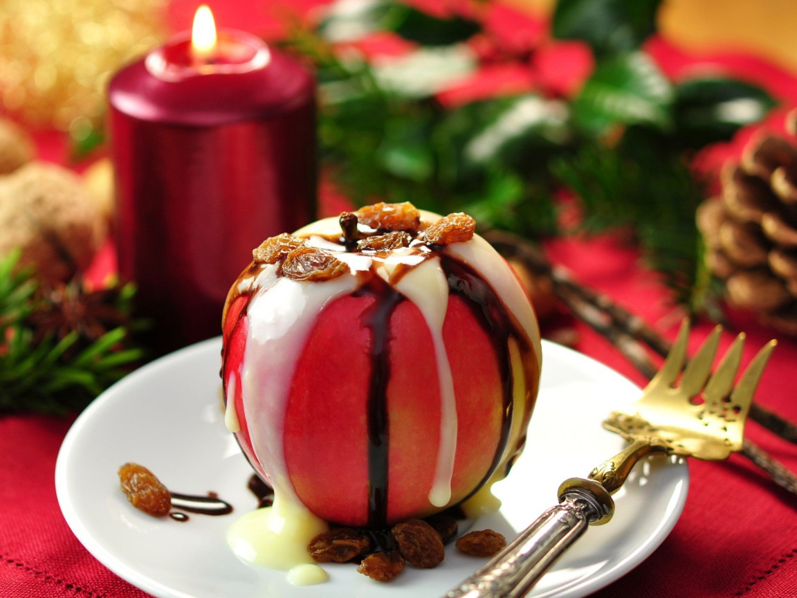 Запеченное яблоко