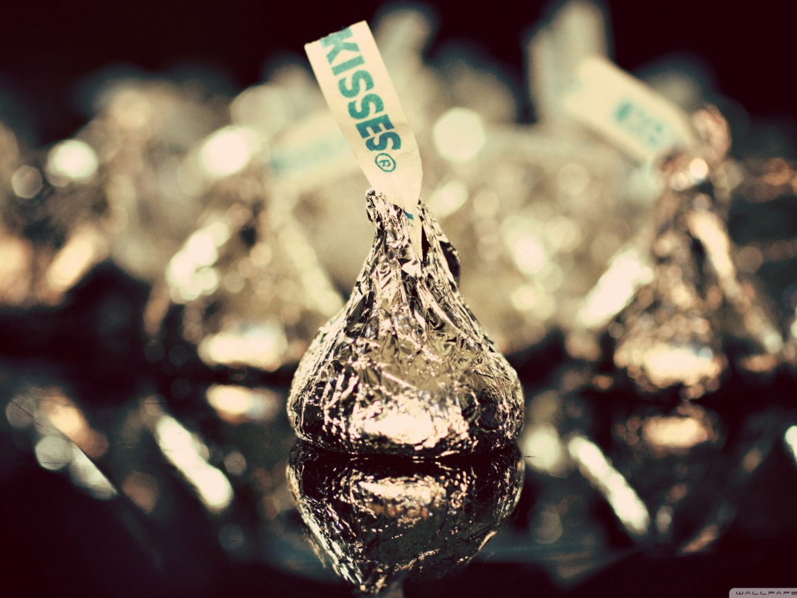 Конфета в обертке