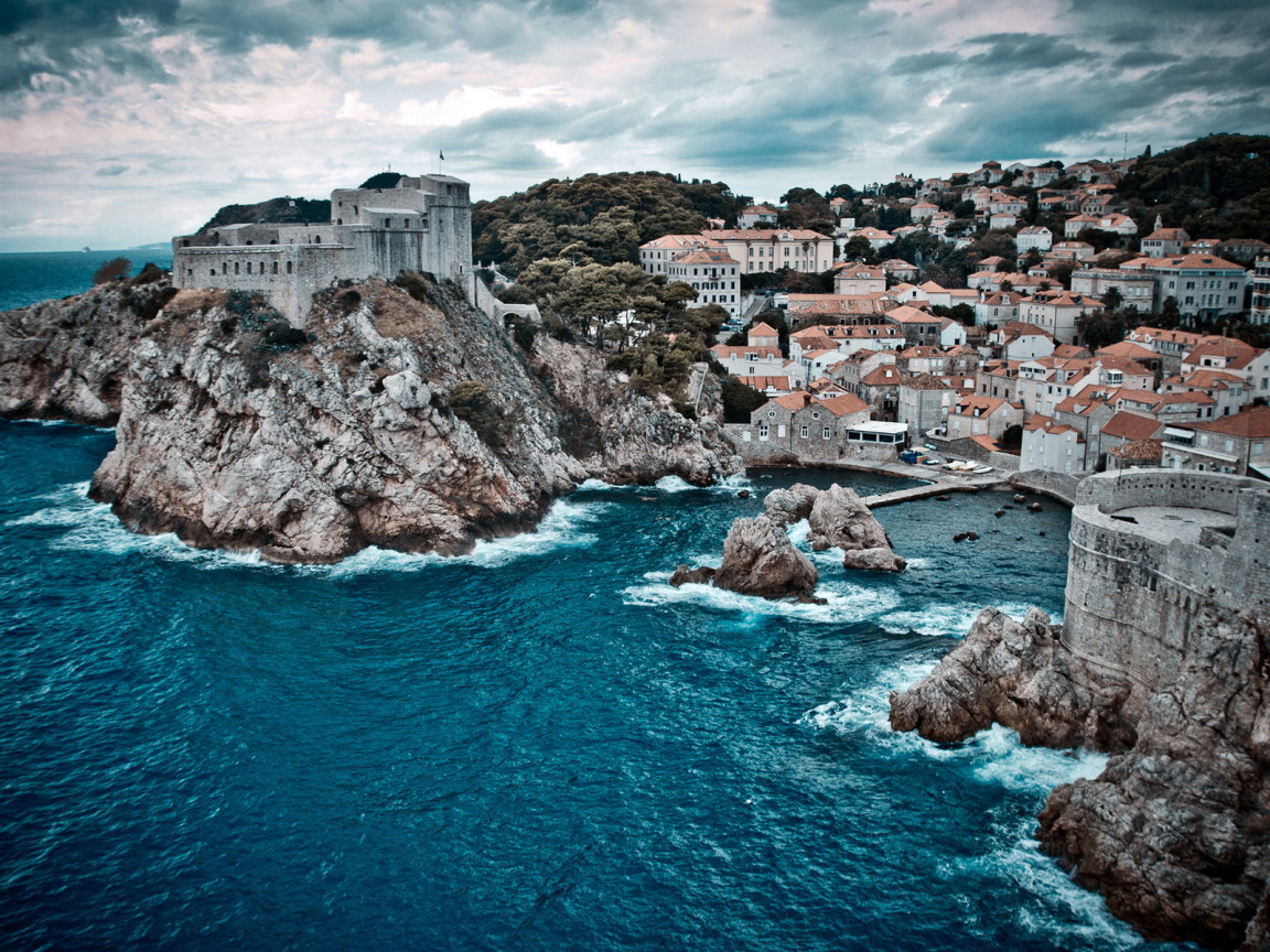 Город у моря