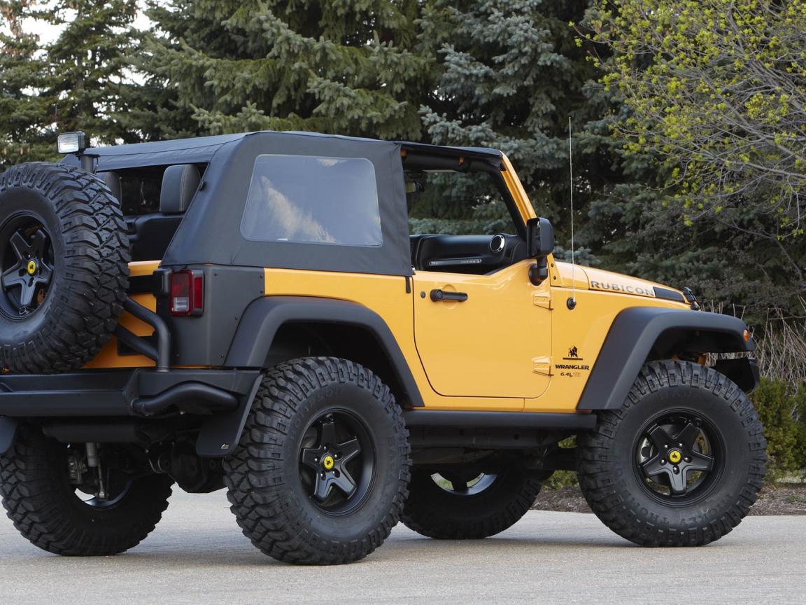 Jeep Wrangler желтый