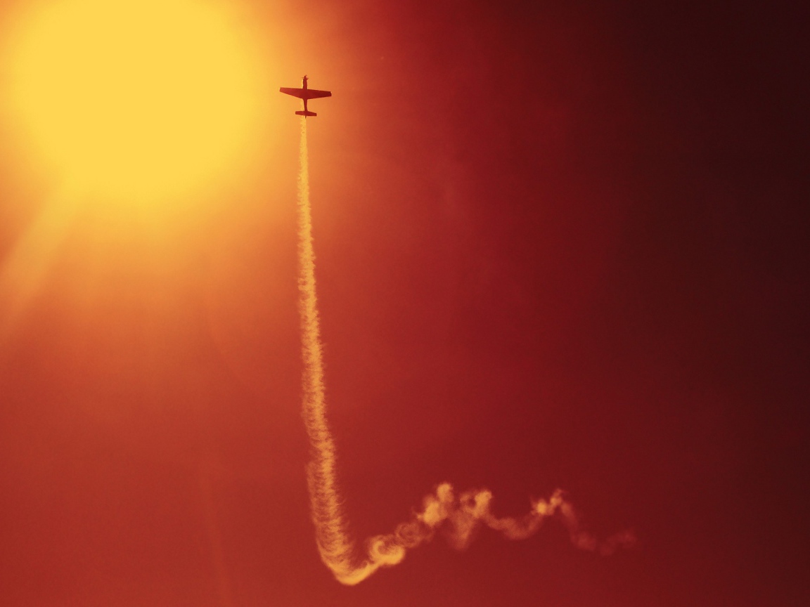 Самолет на закате