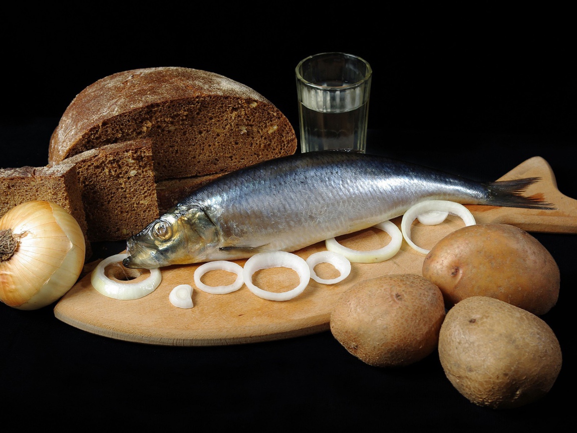 Водка и селедка