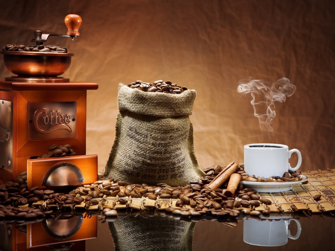 Кофемолка и кофе