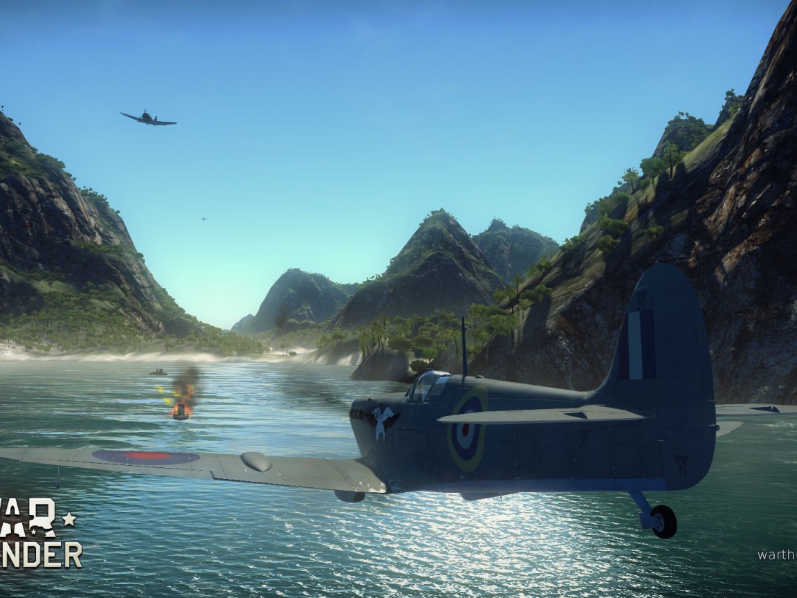 War Thunder самолет Сражаясь с военным кораблем