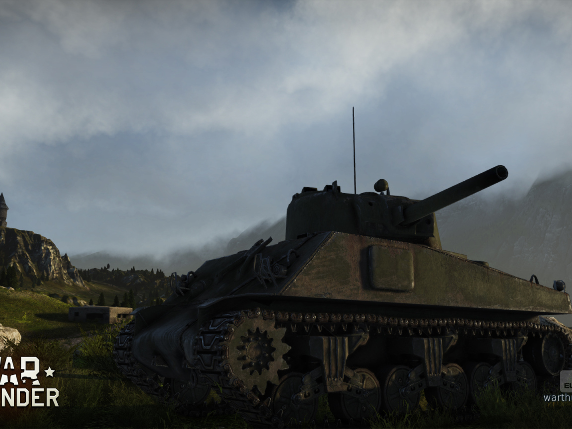 War Thunder танк на поле