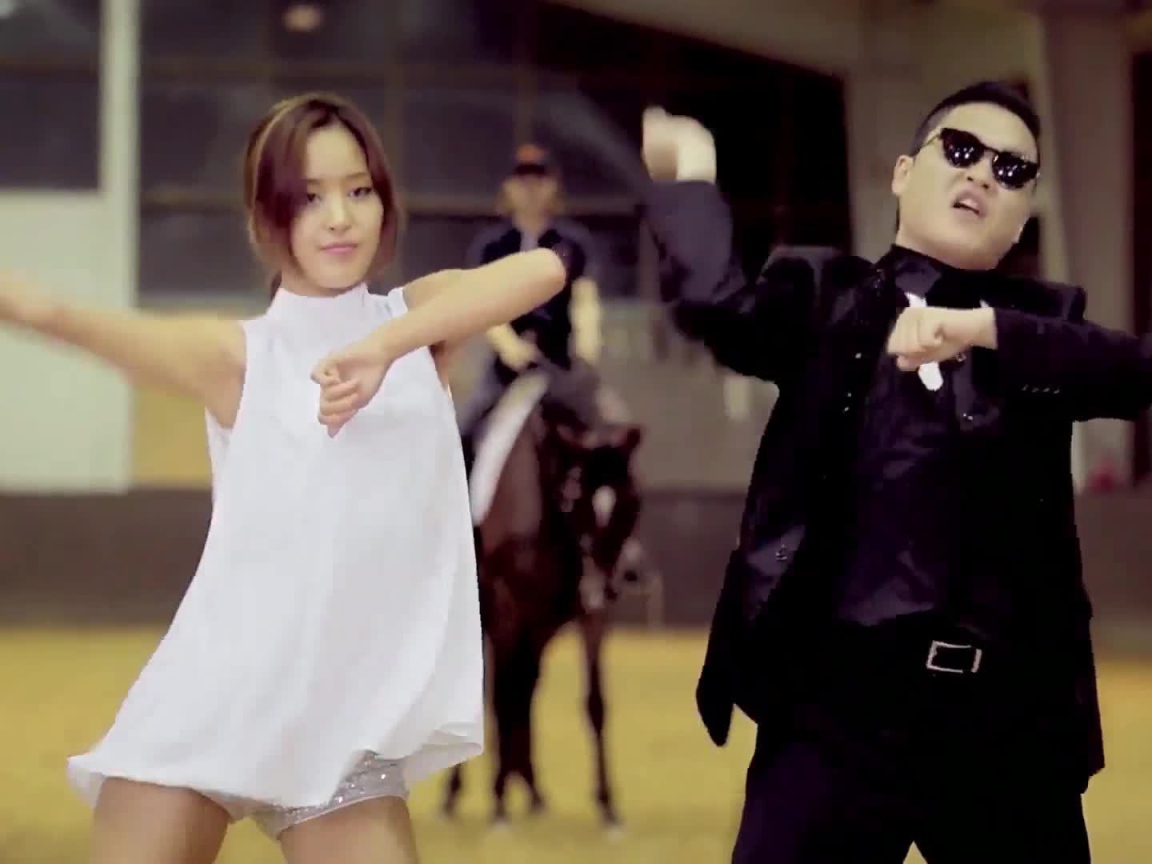 PSY танцует с девушкой