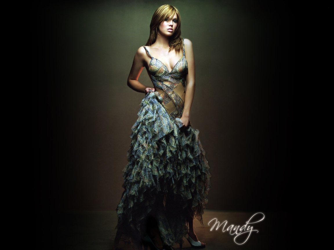 Певица Мэнди Мур