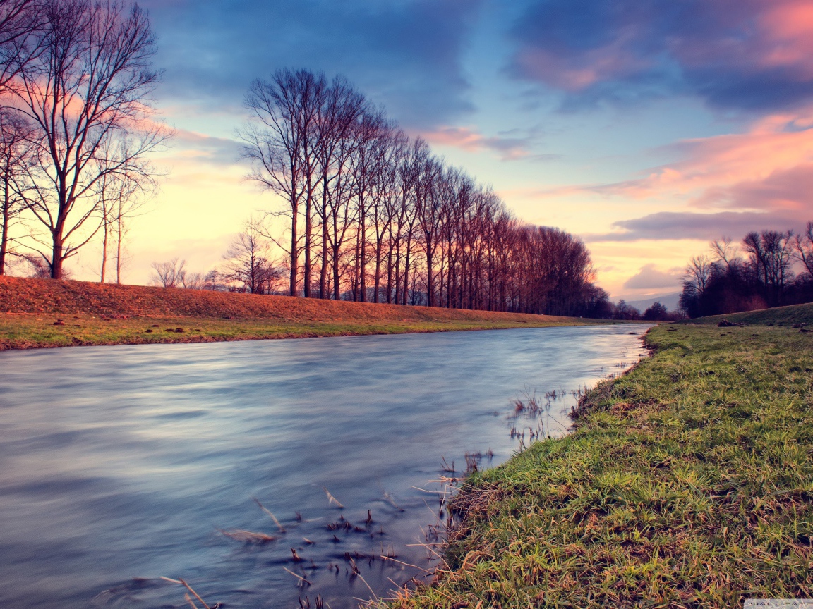 Небольшая речка