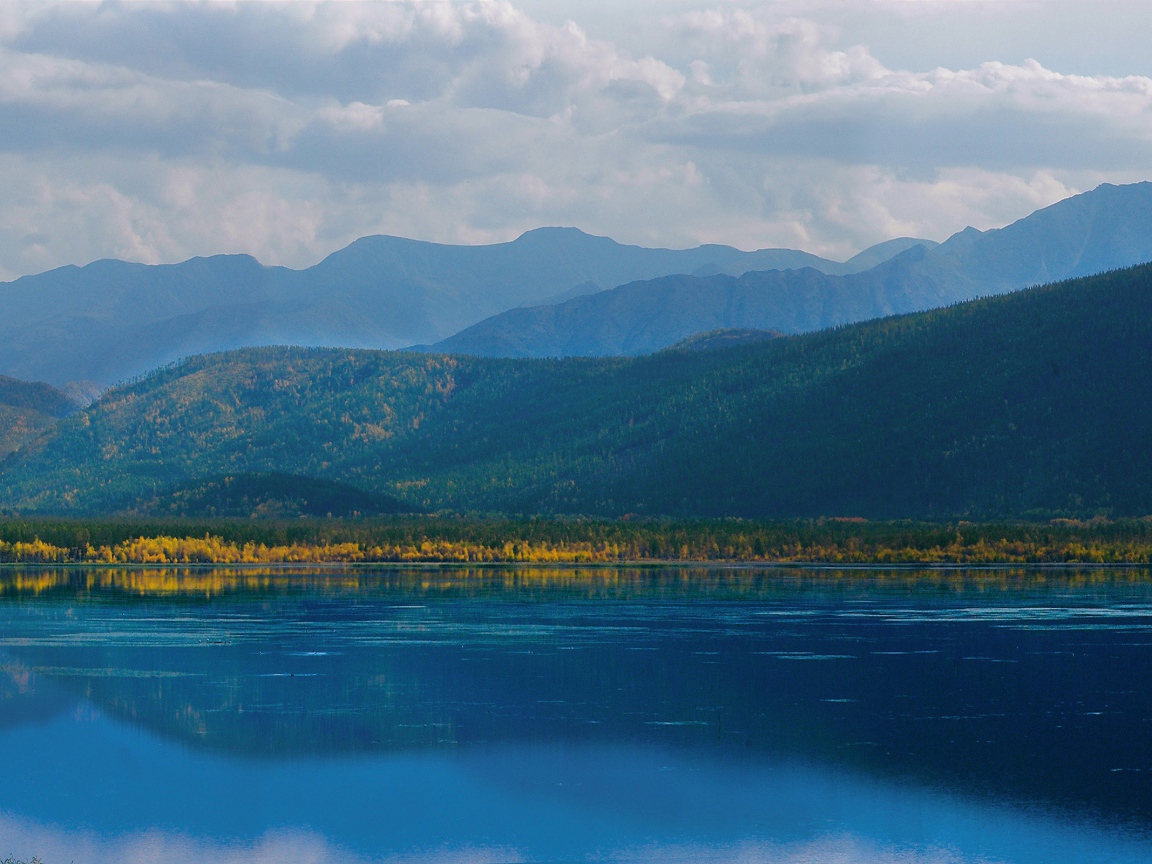 Горы и морская гладь