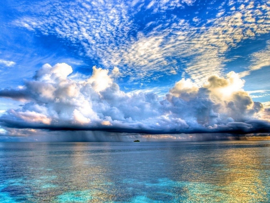 Туча над морем