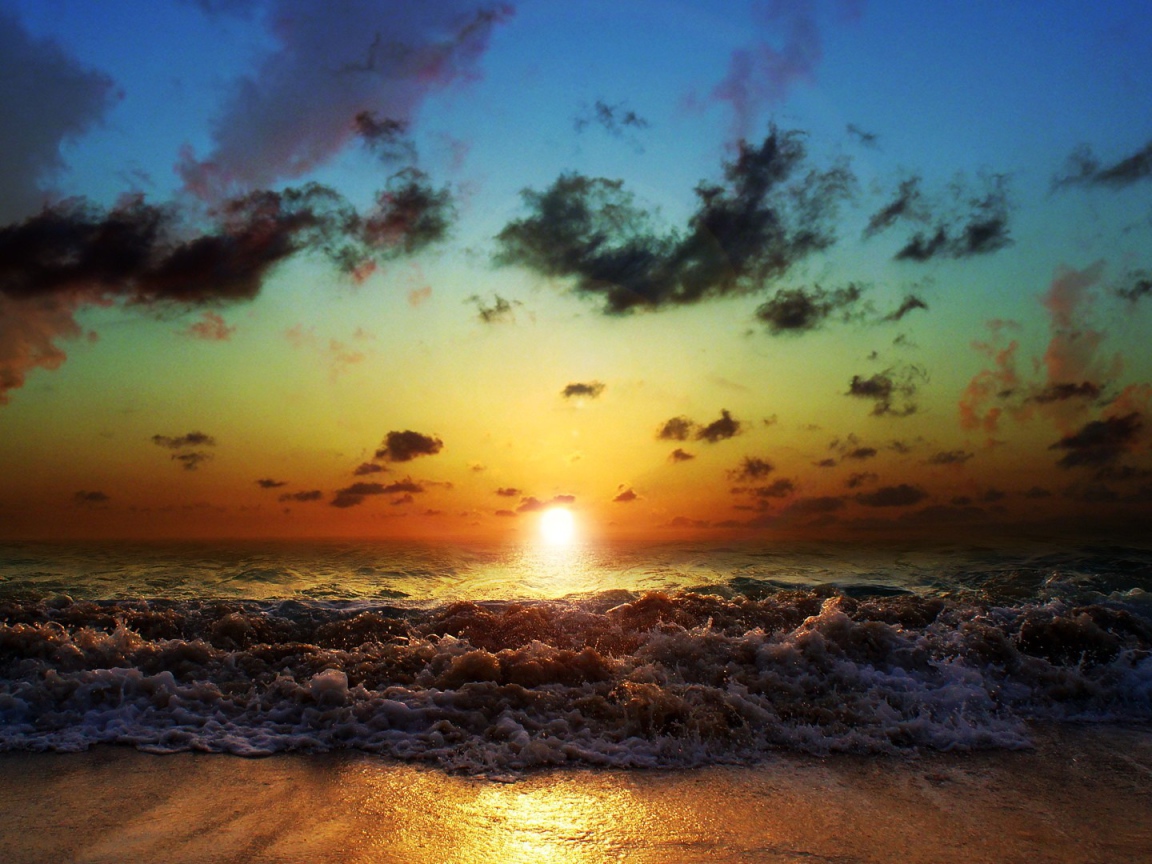 Закат над волной