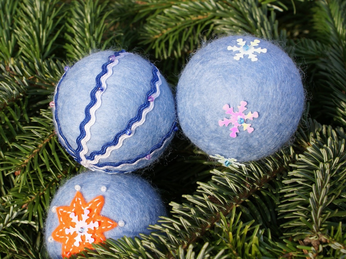 Eлочные игрушки из шерсти