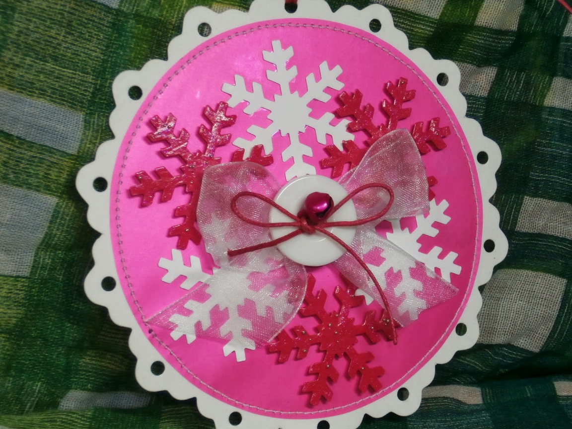 Елочные игрушки из картона