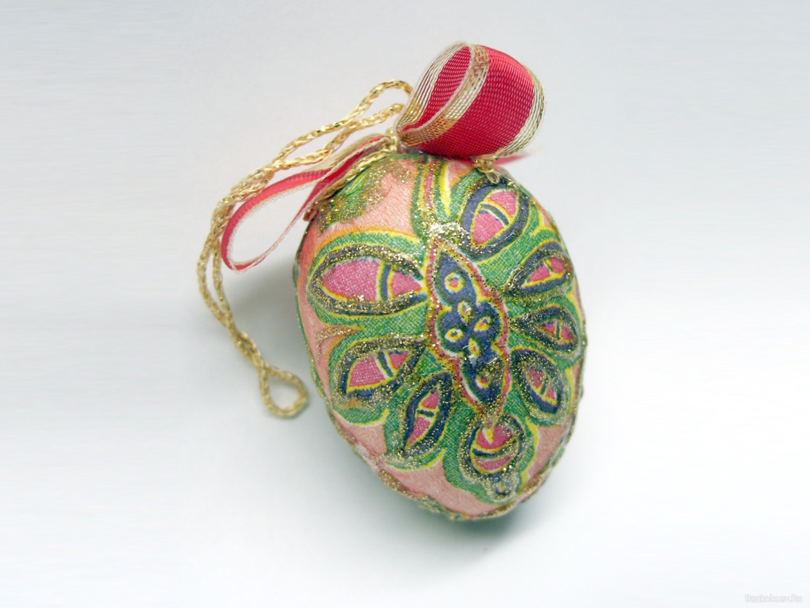 Елочные игрушки из яиц