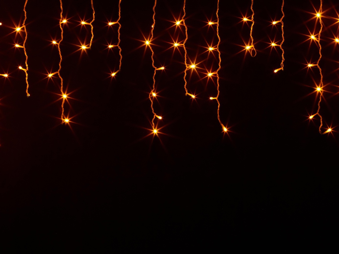 Гирлянда на стену