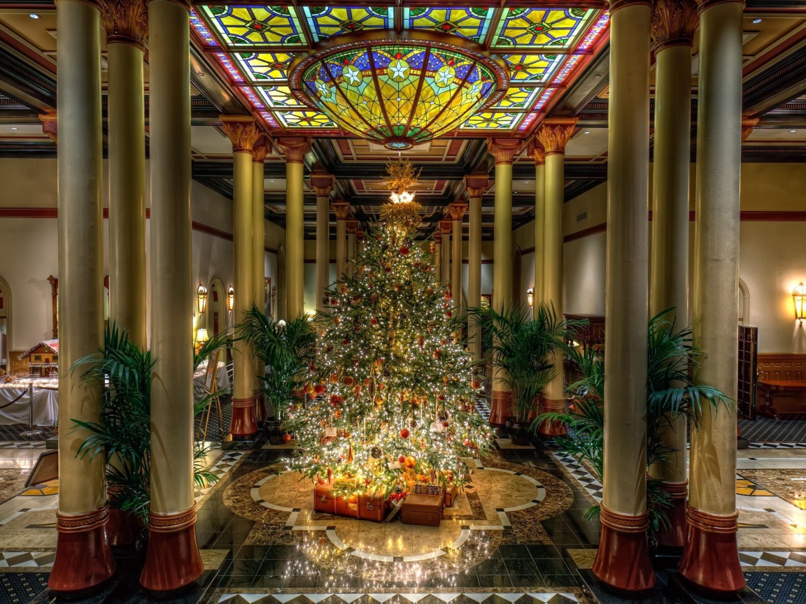 Новогодняя елка в отеле