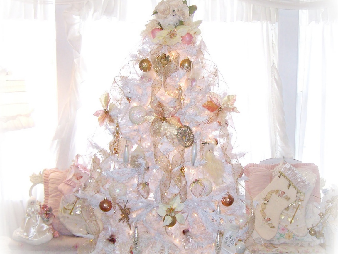 Украшения на новогодней елке в год лошади