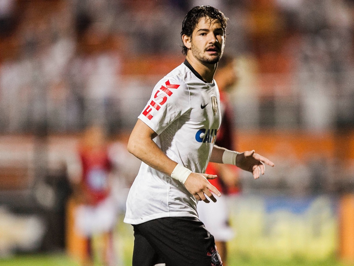 Коринфянам Алешандре Пато на футбольном поле