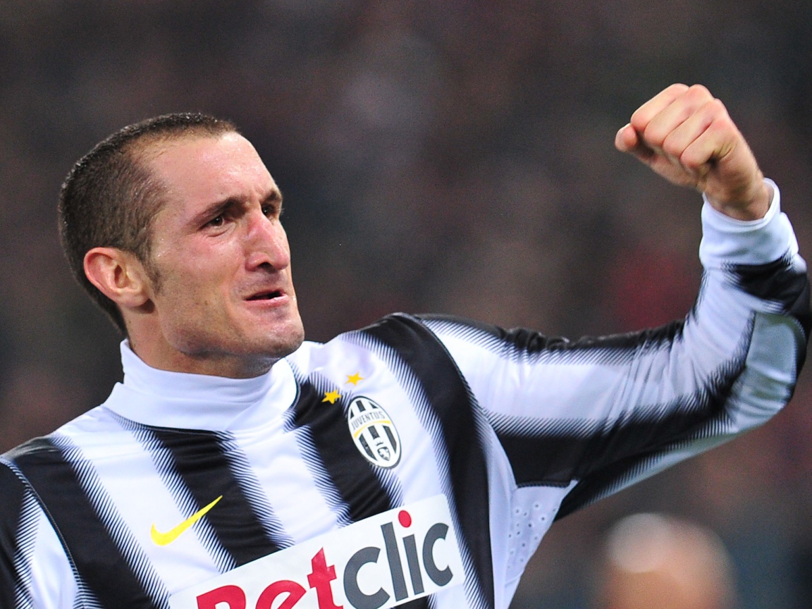 Ювентус Джорджо Кьеллини забивает гол