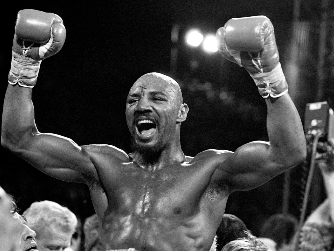 Легендарный боксер Томас Хернс выиграл бой