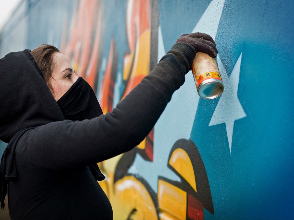 Уличная художница