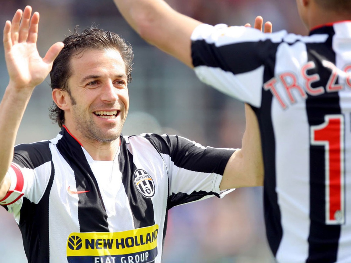 Нападавший игрок Сиднея Алессандро Дель Пьеро