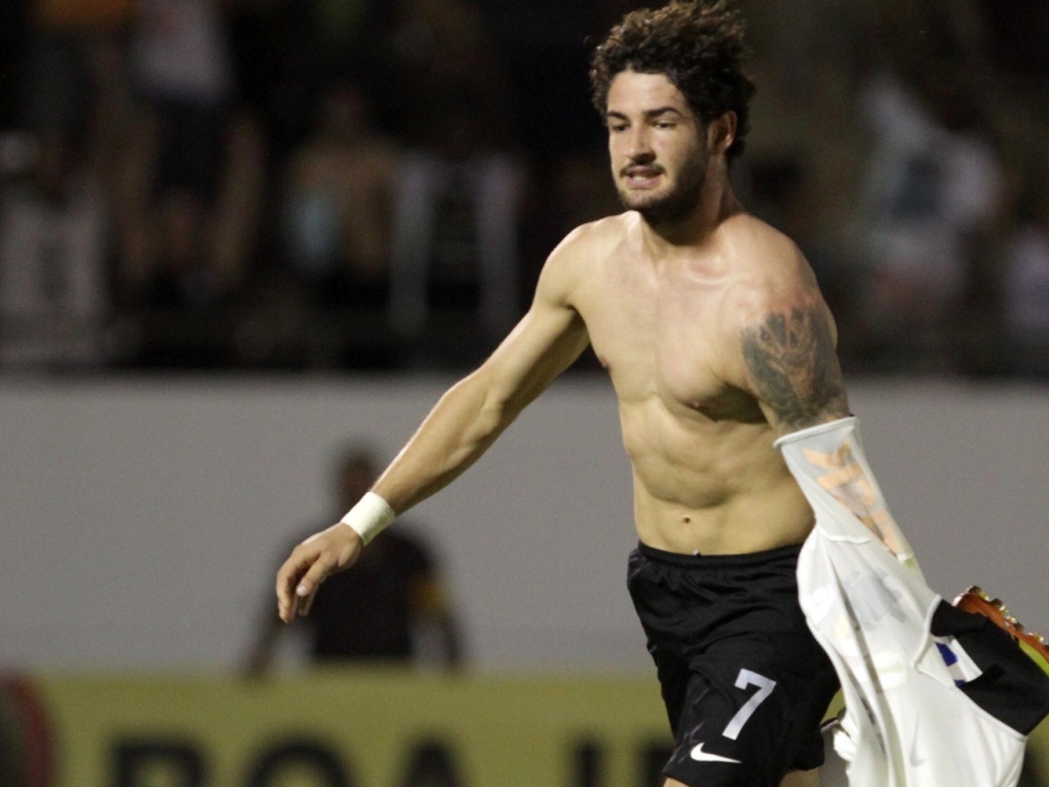  Лучший игрок Коринфянам Алешандре Пато