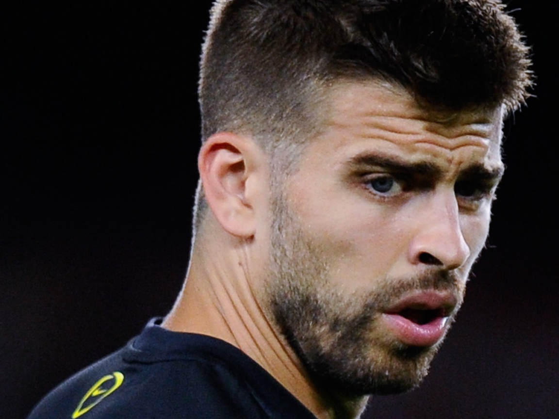 Защитник Барселоны Жерар Пике крупным планом