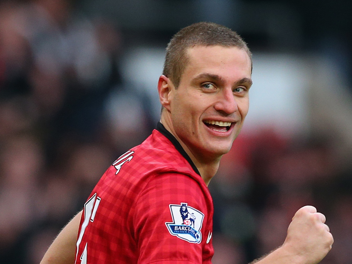 Незаменимый игрок Манчестер Юнайтед Неманья Видич забил гол