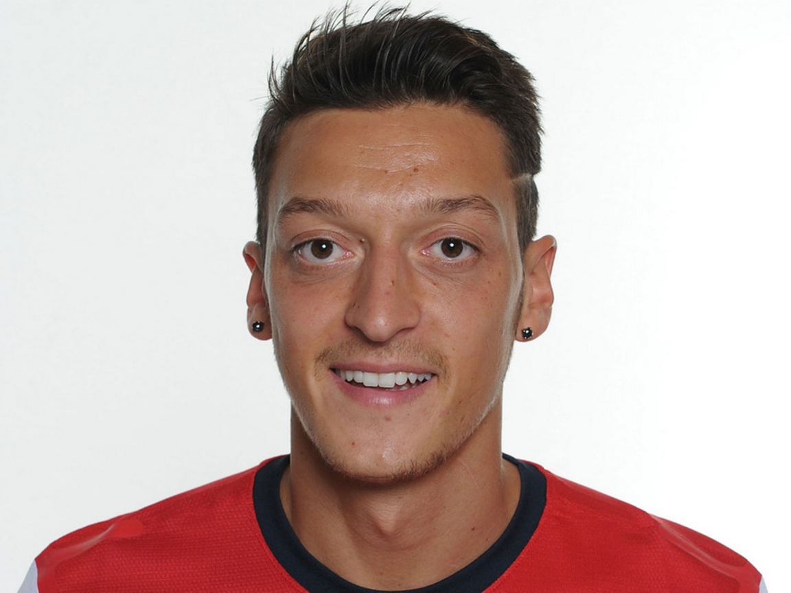 Игрок Арсенала Месут Озил крупным планом