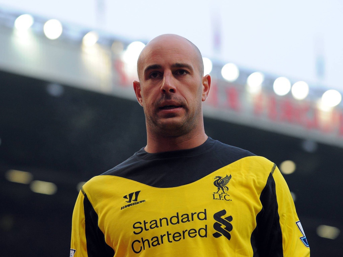 Игрок из Наполи Пепе Рейна