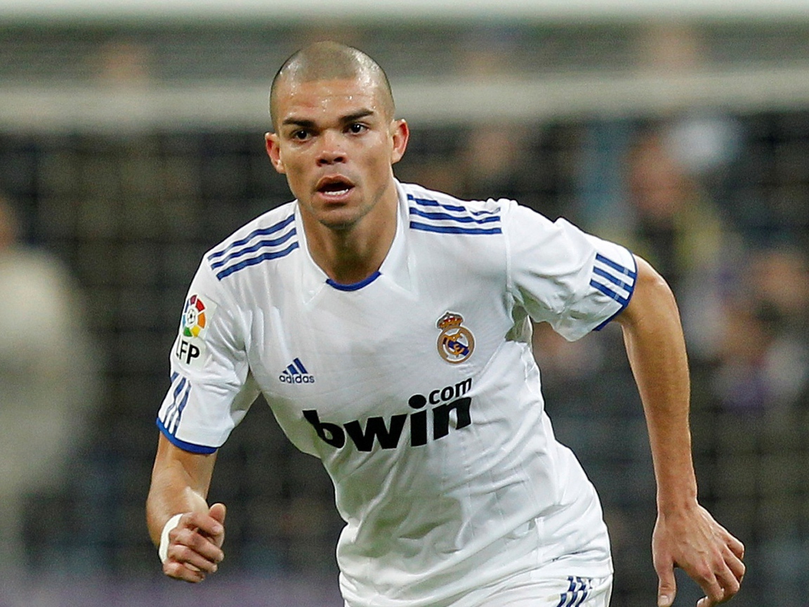The player of Real Madrid Pepe on the field
