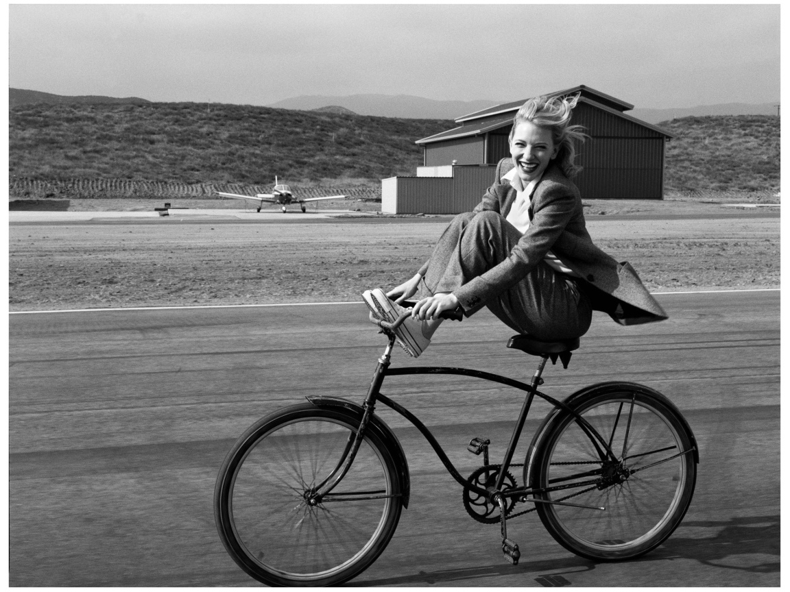  Photo of Cate Blanchett on the bike