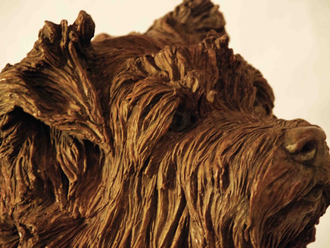 Скульптура собаки норфолк терьер