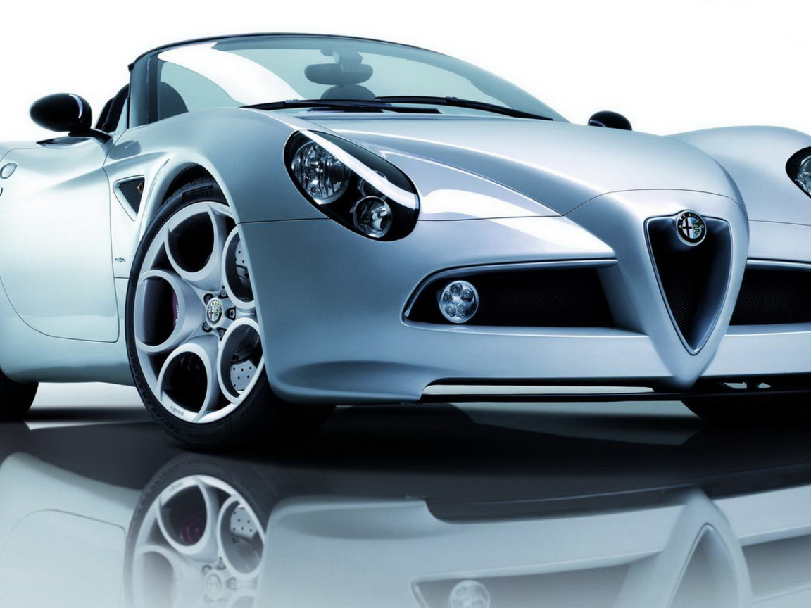 Дизайн автомобиля Alfa Romeo 8c spider