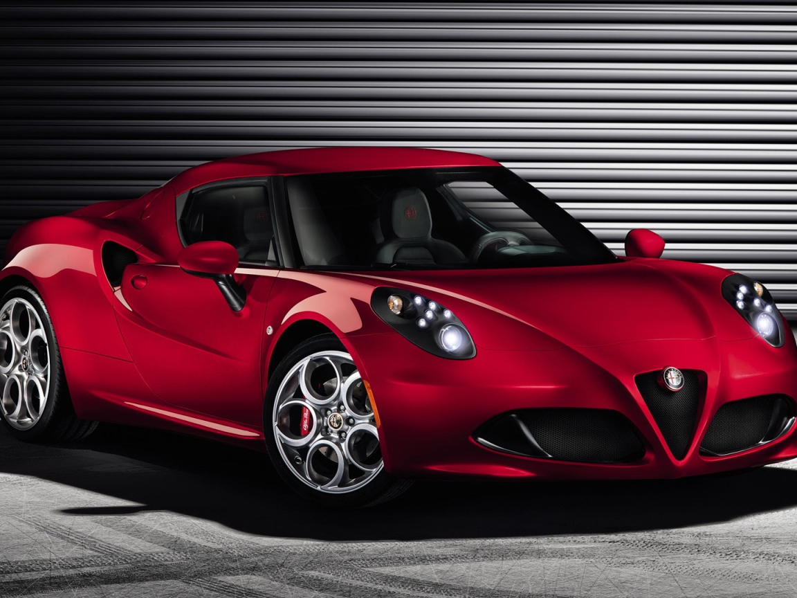 Надежный автомобиль Alfa Romeo gloria