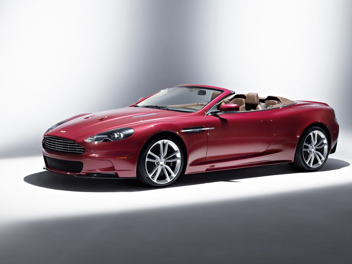 Надежный автомобиль Aston Martin volante