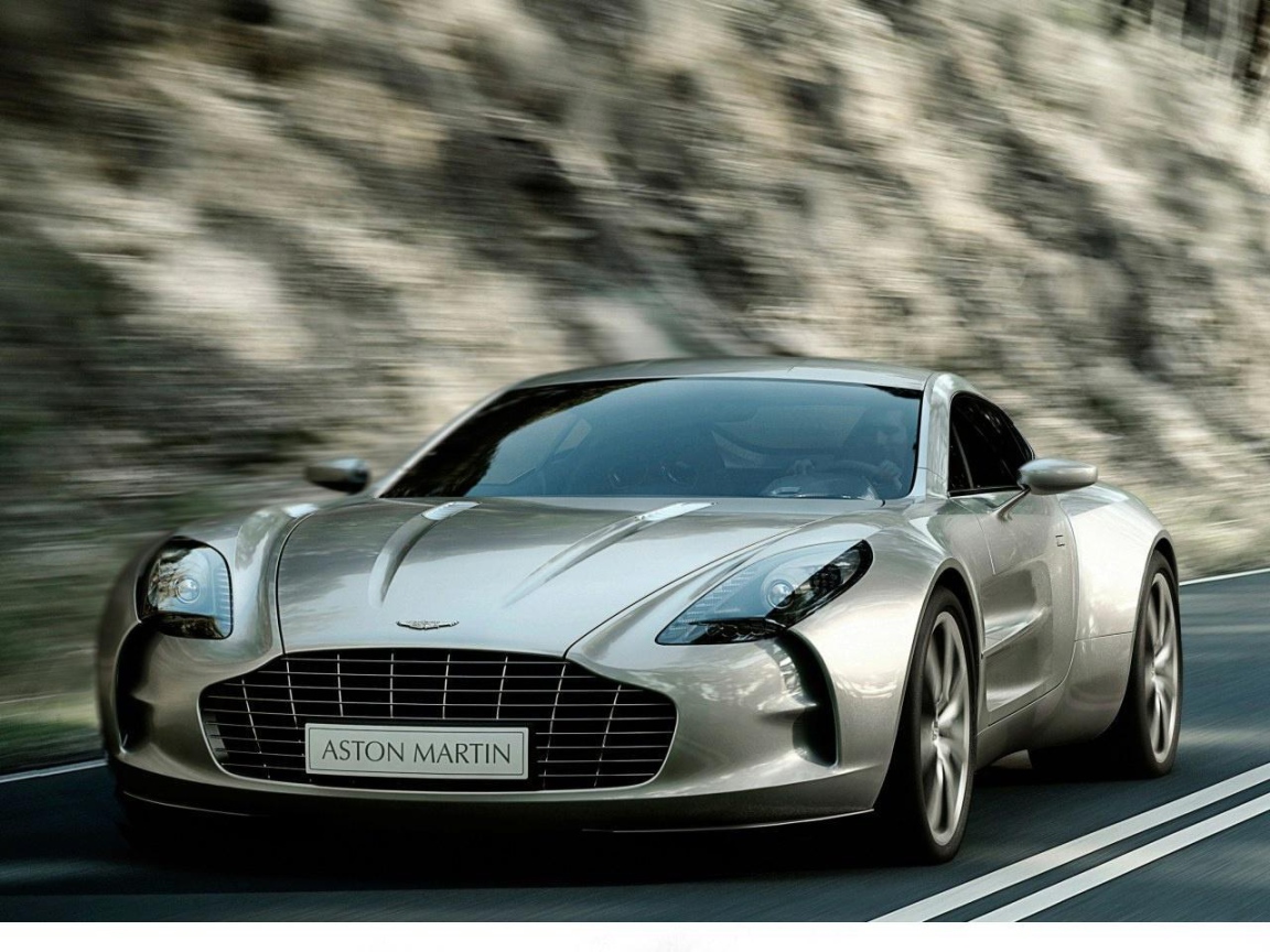 Стремительный Aston Martin one 77