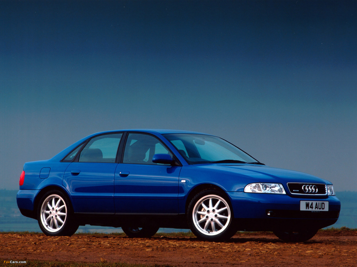 Красивый автомобиль Audi b5