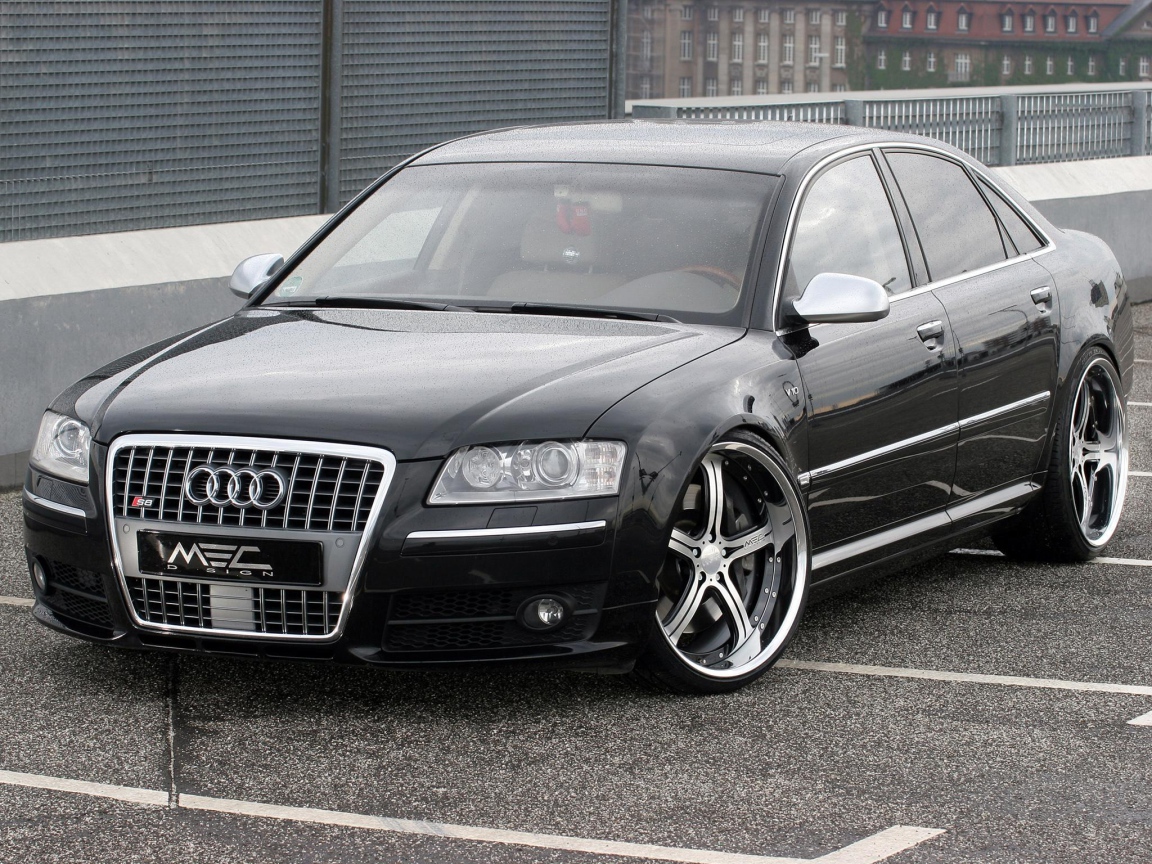 Красивый автомобиль Audi s8