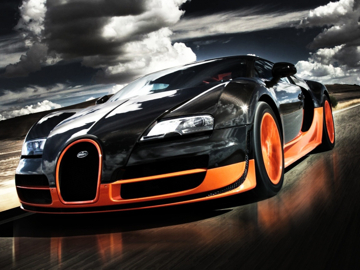 Bugatti под облачным небом