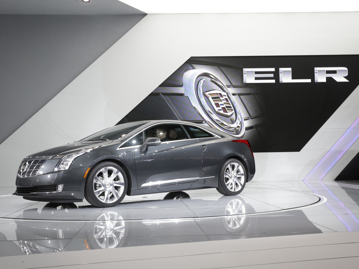 Красивый автомобиль Cadillac ERL 2014 года