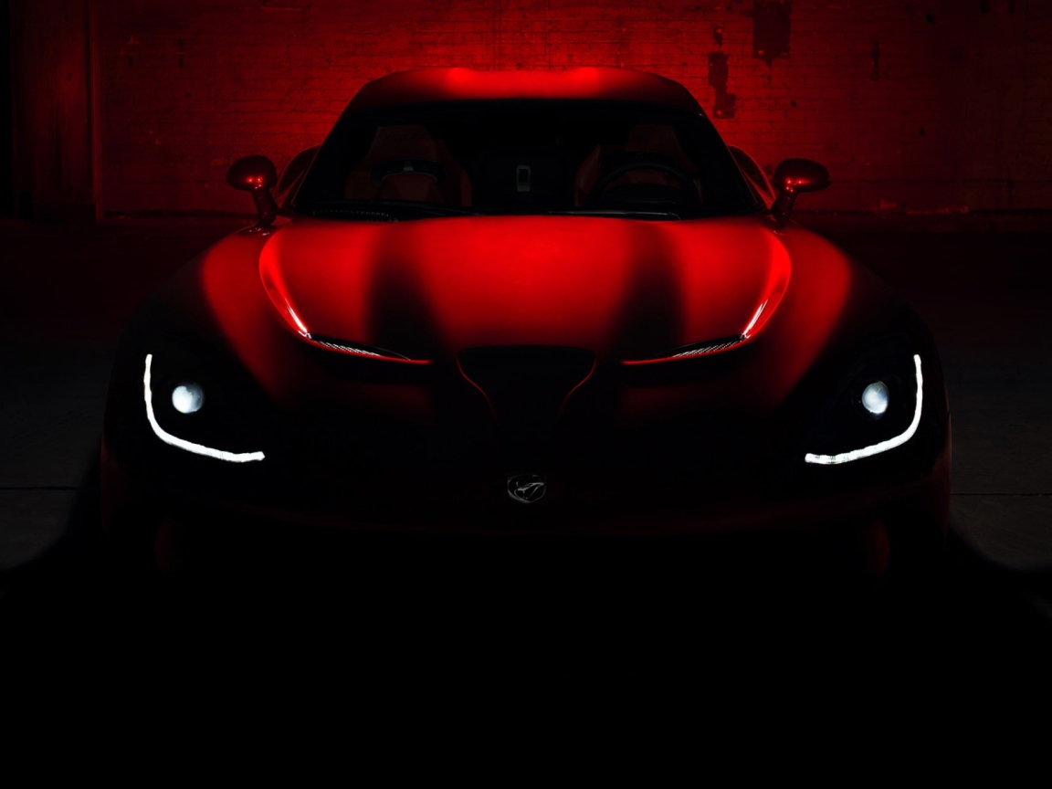 Перед Додж вайпер