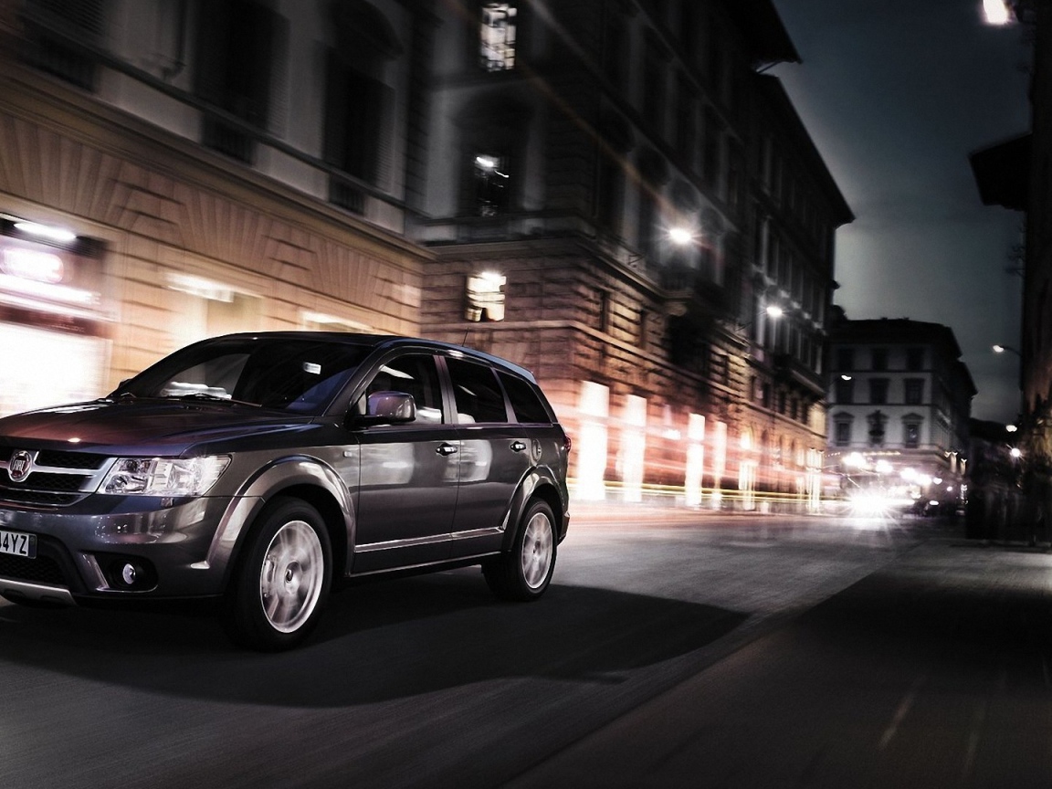 Фото автомобиля Fiat Freemont